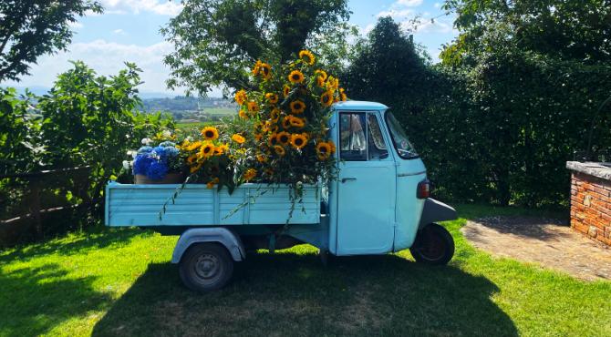 Noleggio Apecar d'epoca per eventi e matrimoni