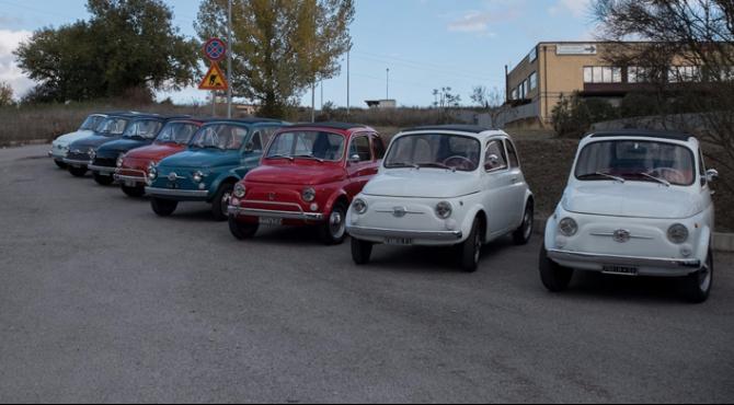 Vintage Fiat 500 rental for tours and weddings in Tuscany and Umbria