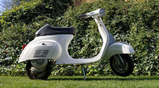 Vespa 50 Special hire for wedding and Tuscany Vespa Tours