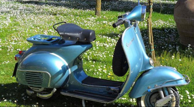 Vintage vespa rental in Tuscany and Umbria, for tours and weddings