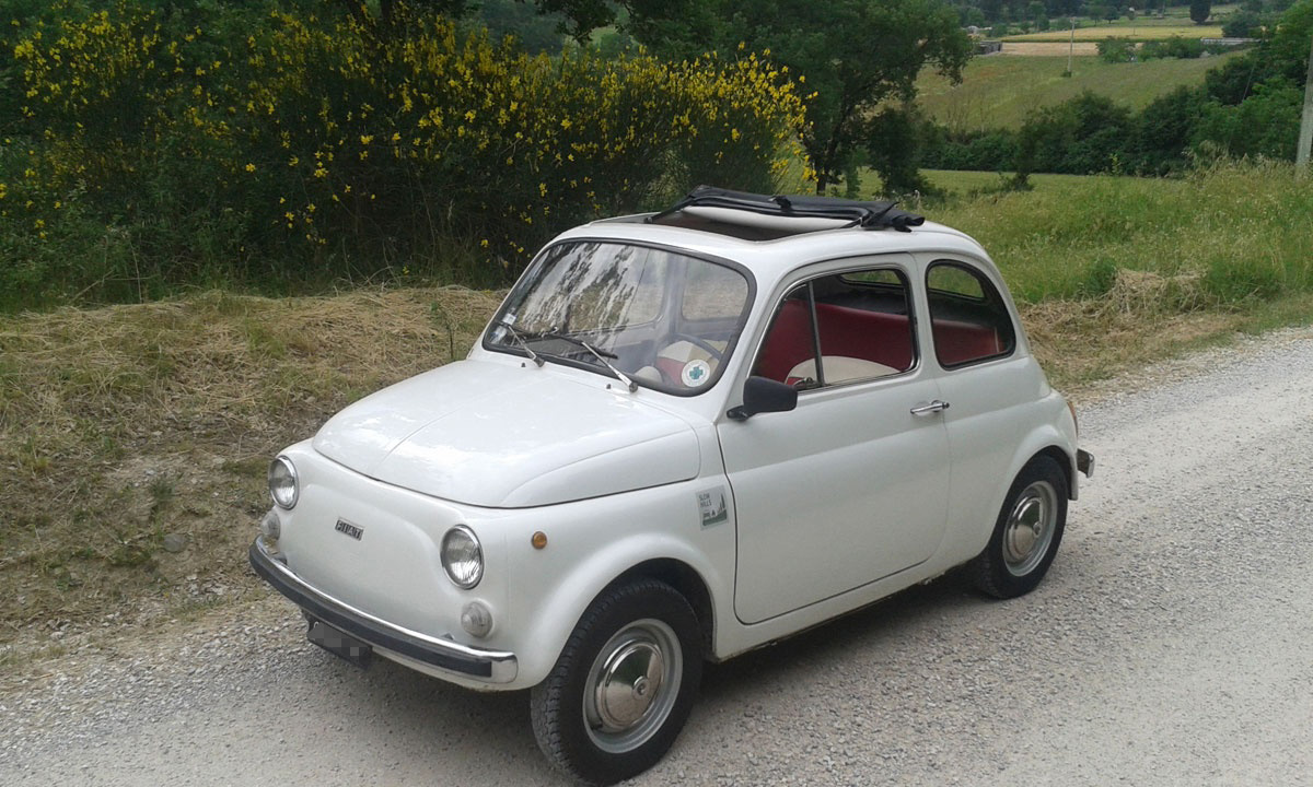 noleggio Fiat 500 bianca per matrimoni in Umbria e Toscana